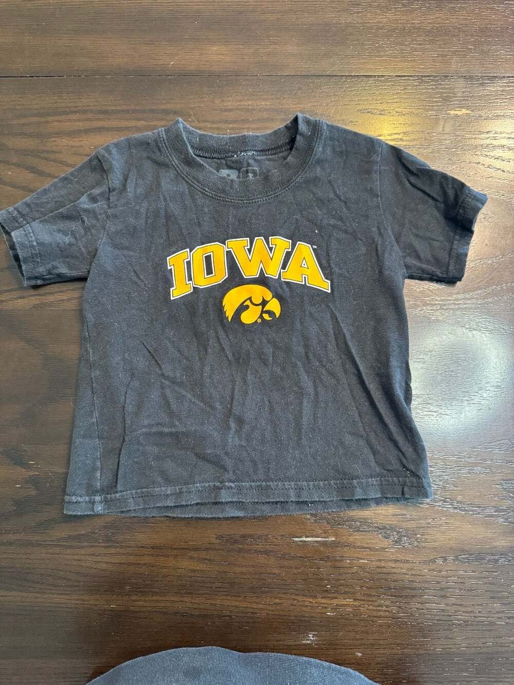 Russell Athletic Iowa Hawkeyes T-Shirt Size 2T Black